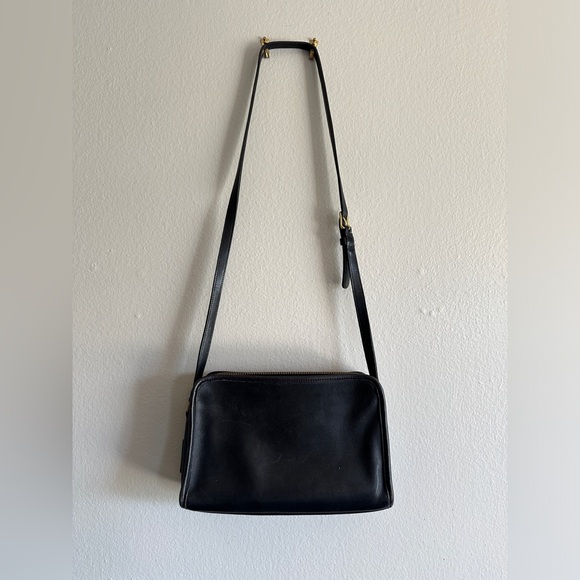Sutton Shoulder Bag